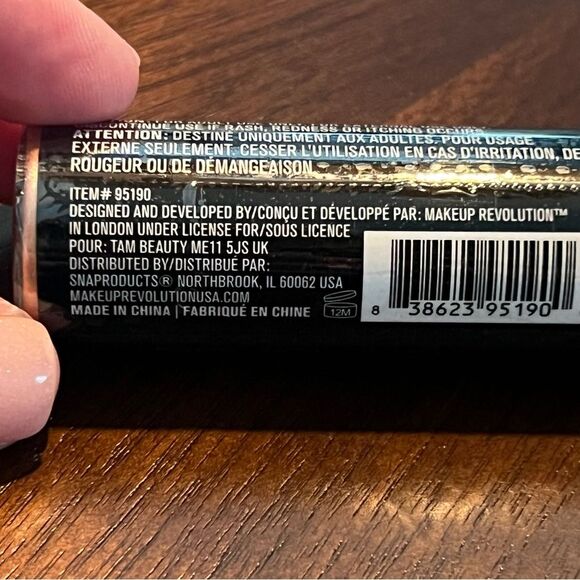 Bundle of 2 Revolution Lustre Gold Liquid Highlighter .61 fl oz / 18 ml - Picture 4 of 4